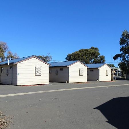 Port Moonta Moonta Bay Cabins 모텔 외부 사진
