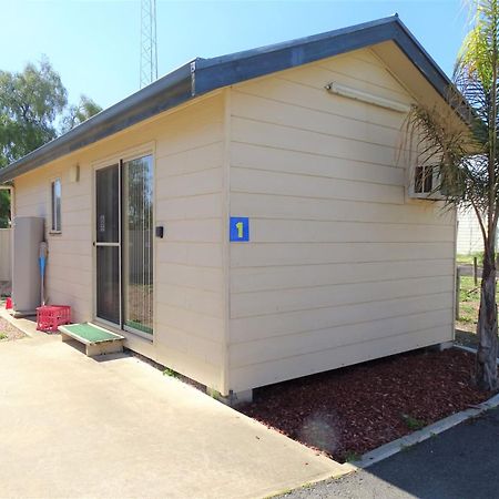 Port Moonta Moonta Bay Cabins 모텔 외부 사진