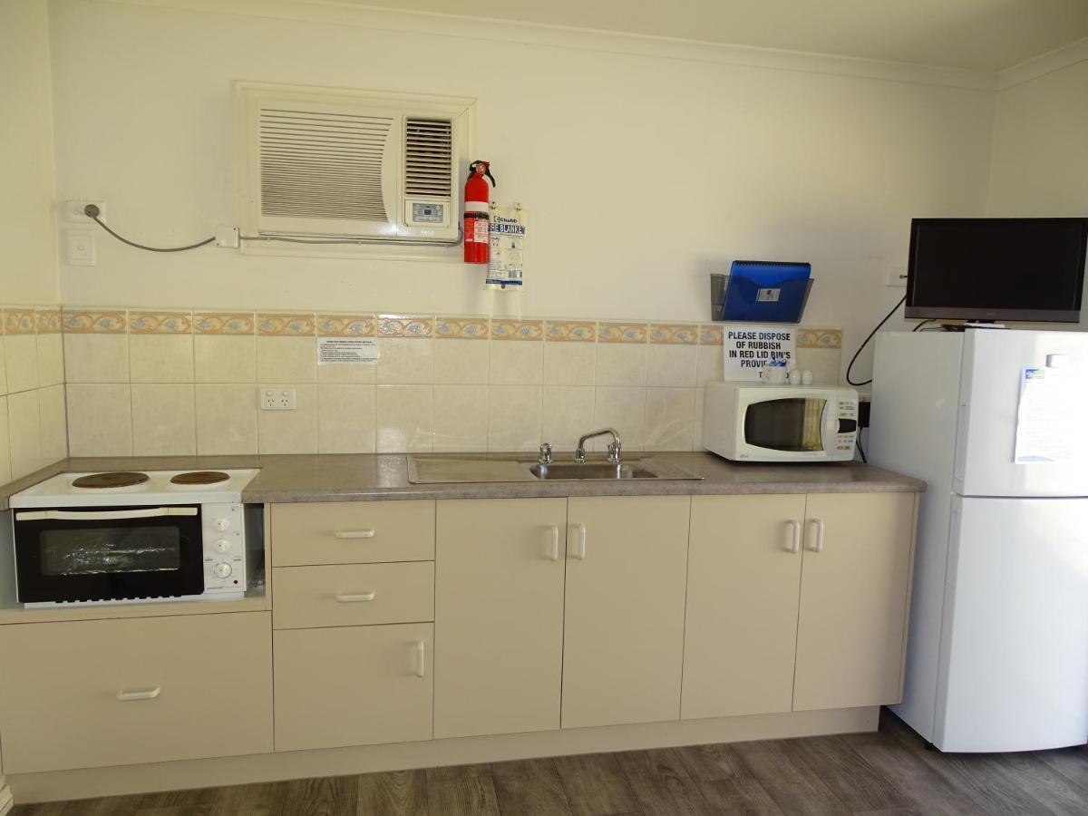 Port Moonta Moonta Bay Cabins 모텔 외부 사진