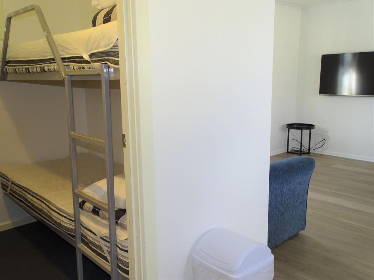 Port Moonta Moonta Bay Cabins 모텔 외부 사진