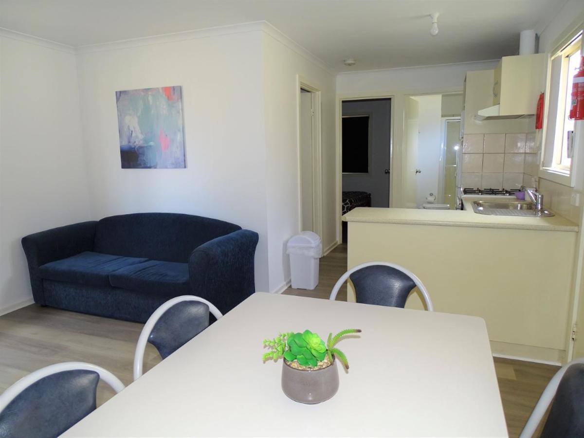 Port Moonta Moonta Bay Cabins 모텔 외부 사진