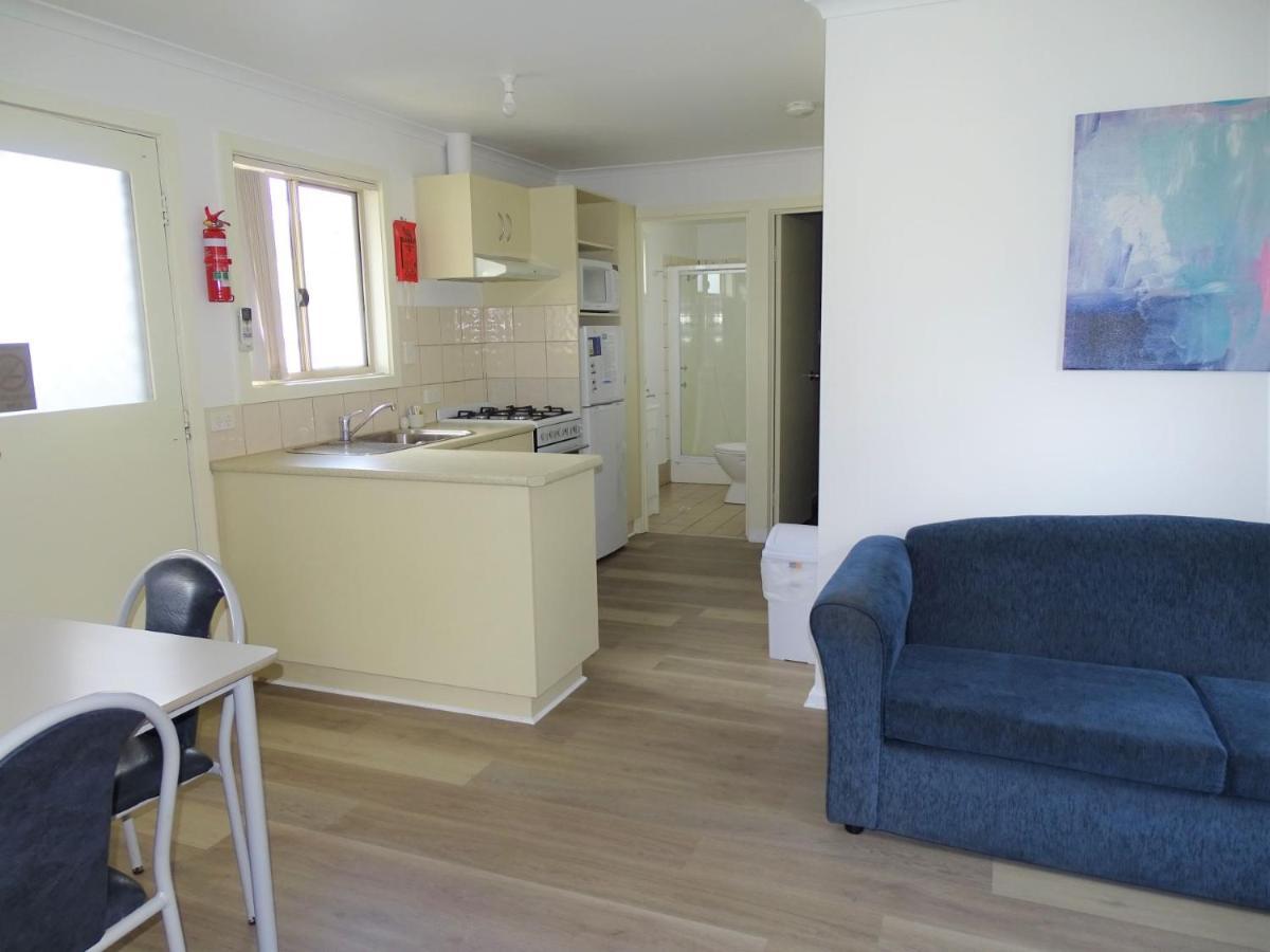 Port Moonta Moonta Bay Cabins 모텔 외부 사진