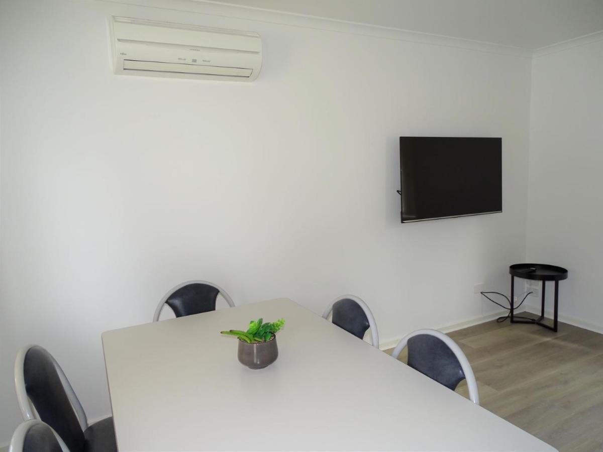 Port Moonta Moonta Bay Cabins 모텔 외부 사진