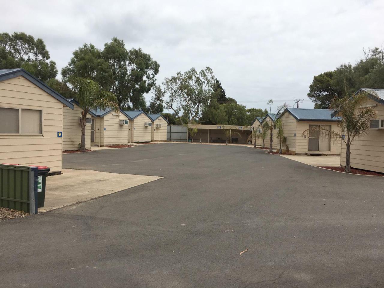 Port Moonta Moonta Bay Cabins 모텔 외부 사진