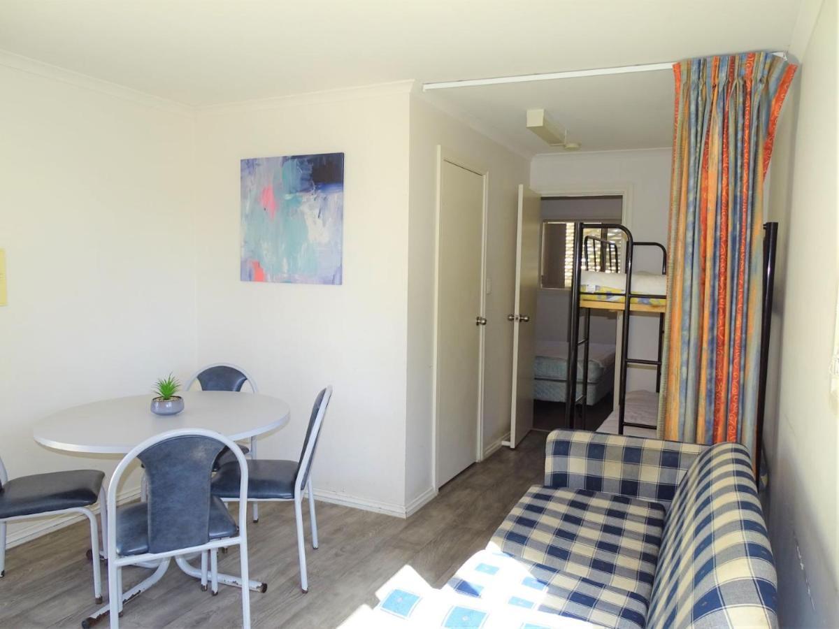 Port Moonta Moonta Bay Cabins 모텔 외부 사진