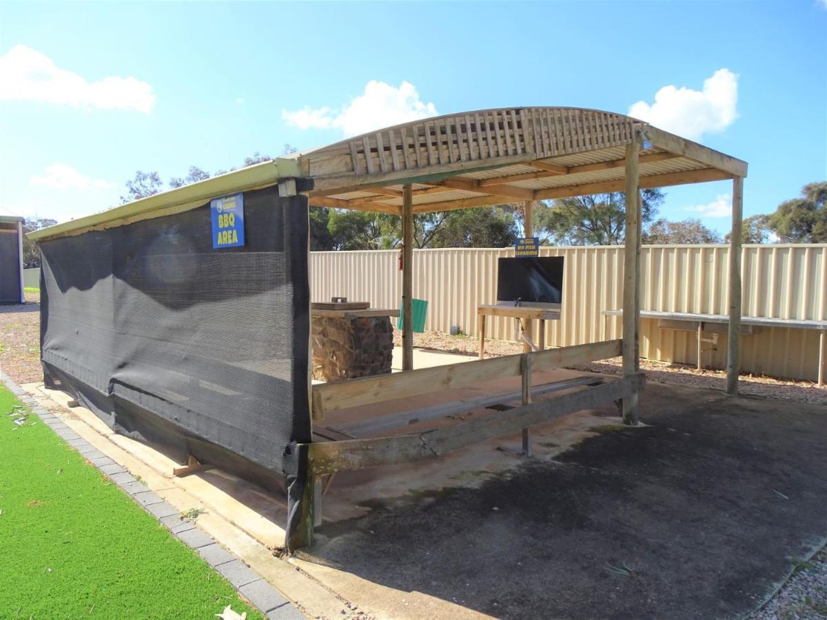 Port Moonta Moonta Bay Cabins 모텔 외부 사진