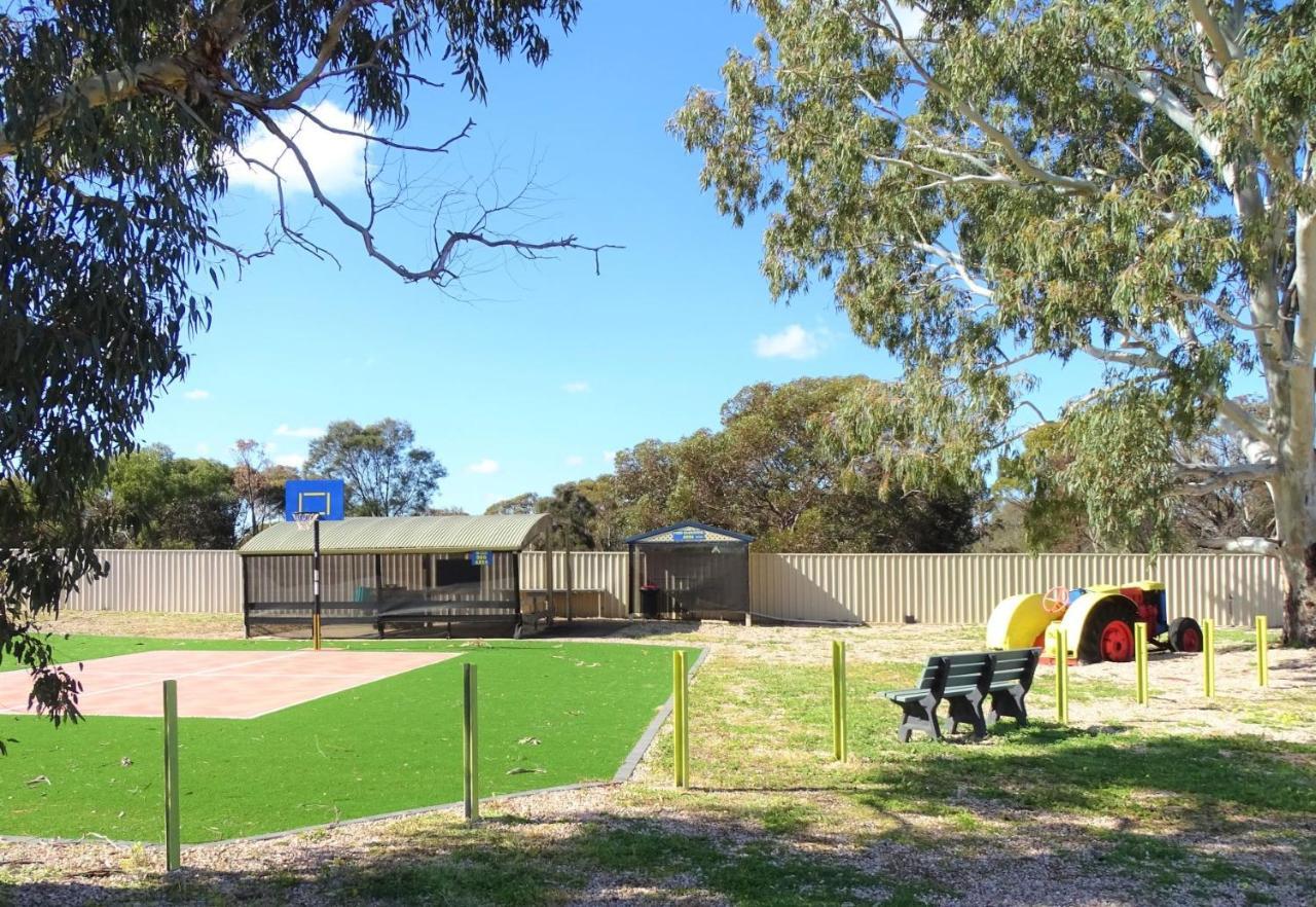 Port Moonta Moonta Bay Cabins 모텔 외부 사진