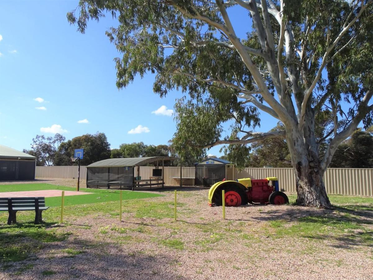 Port Moonta Moonta Bay Cabins 모텔 외부 사진