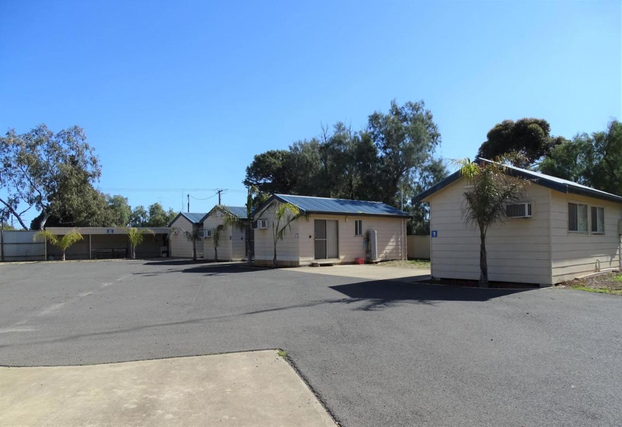 Port Moonta Moonta Bay Cabins 모텔 외부 사진