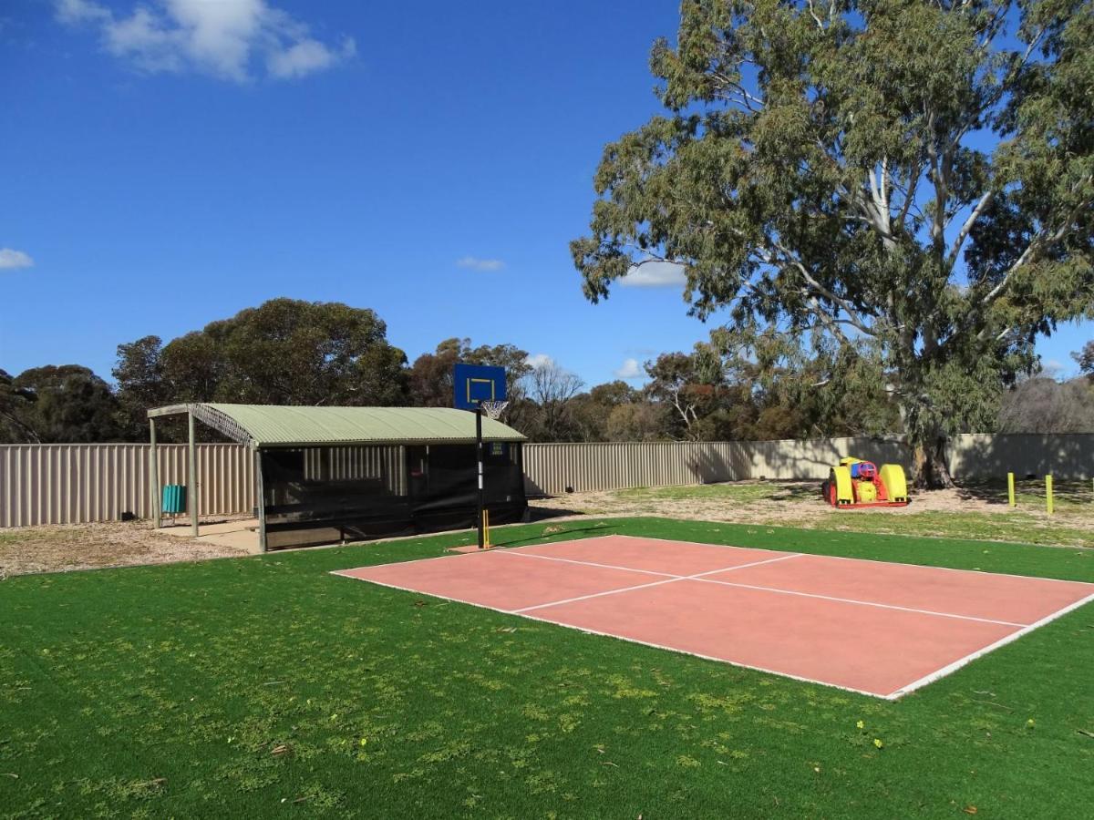Port Moonta Moonta Bay Cabins 모텔 외부 사진