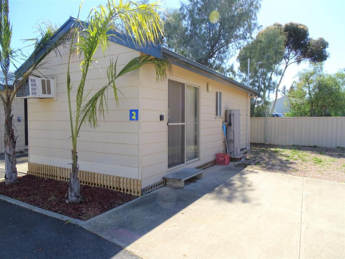 Port Moonta Moonta Bay Cabins 모텔 외부 사진