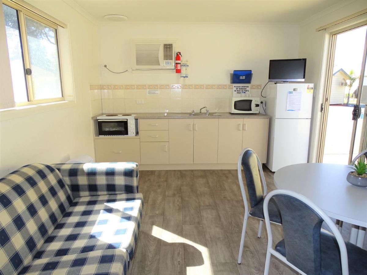 Port Moonta Moonta Bay Cabins 모텔 외부 사진
