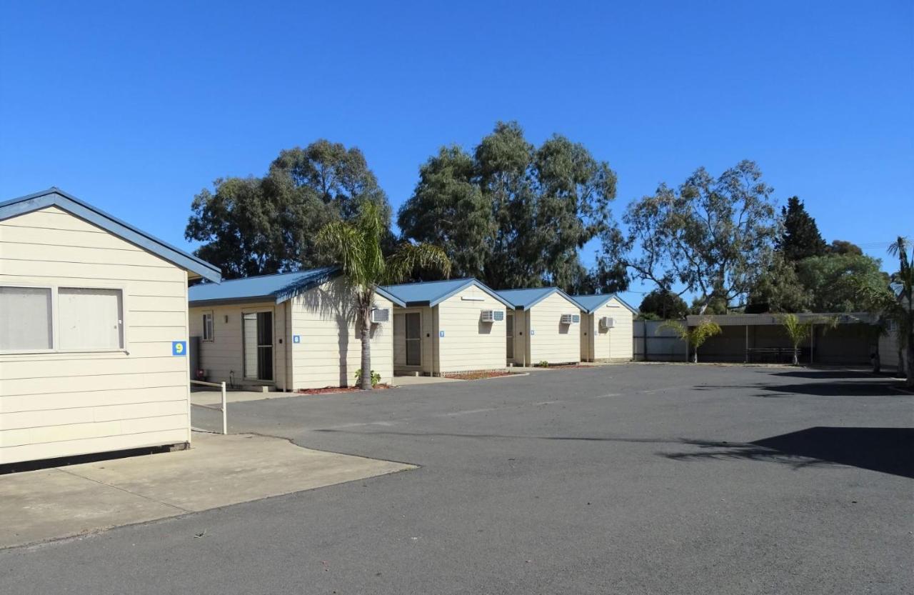 Port Moonta Moonta Bay Cabins 모텔 외부 사진