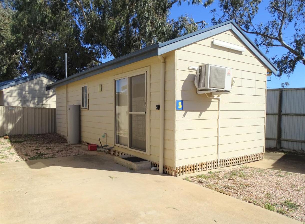 Port Moonta Moonta Bay Cabins 모텔 외부 사진