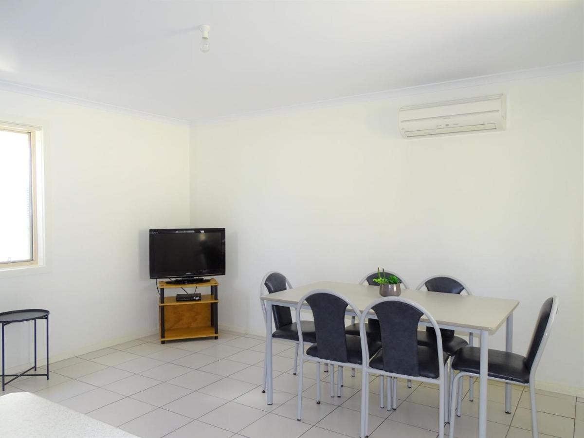 Port Moonta Moonta Bay Cabins 모텔 외부 사진