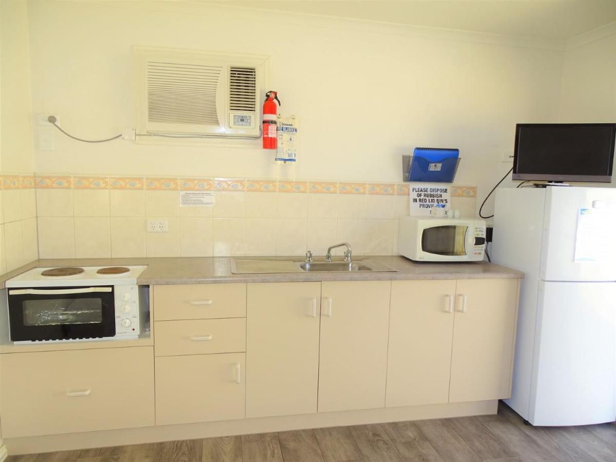 Port Moonta Moonta Bay Cabins 모텔 외부 사진